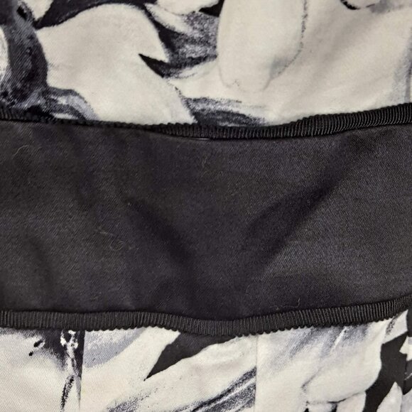 WHMB Size 2 Black And White Fit and Flare Dress Wide Straps Defined Waist NWT - Picture 5 of 16